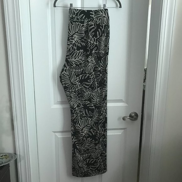 Lane Bryant 18/20 full pant with pockets - Picture 5 of 5